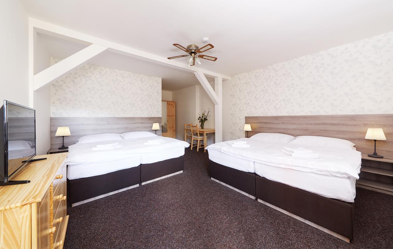 Ski Hotel Svoboda nad Úpou エクステリア 写真