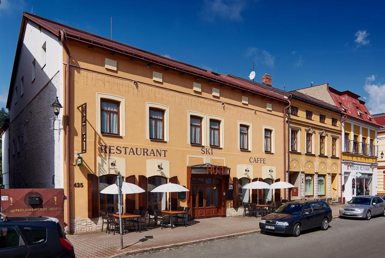 Ski Hotel Svoboda nad Úpou エクステリア 写真